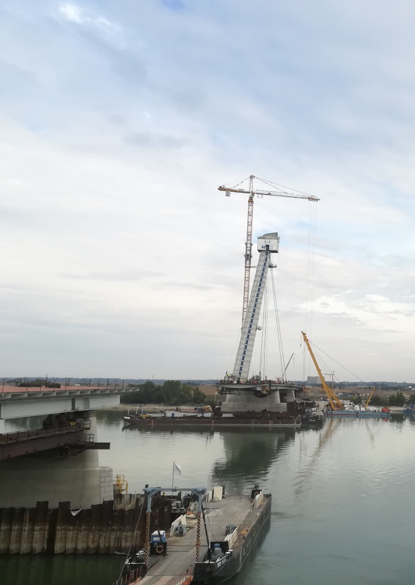Komáromi Új-Duna híd látogatás